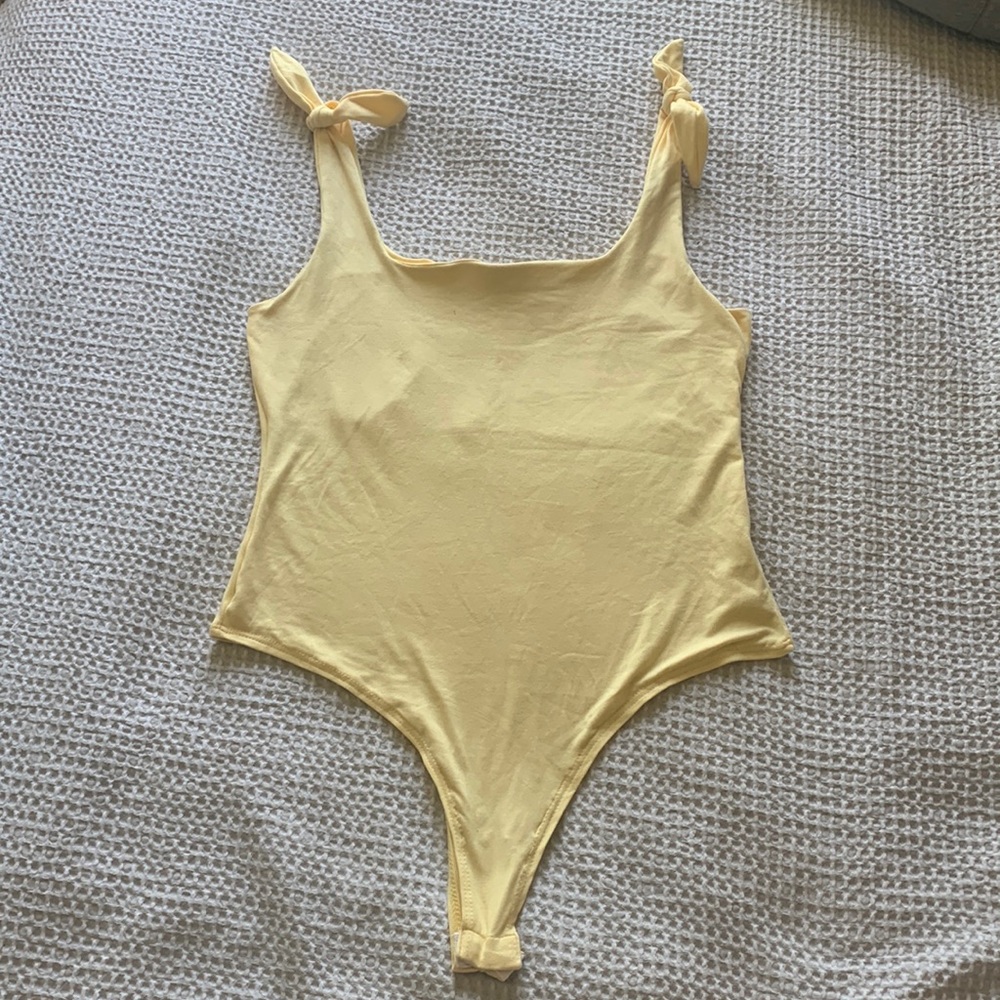 Gaze women’s cute bodysuit shoulder tie yellow